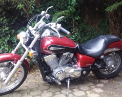 VT400 2010 shadow efi